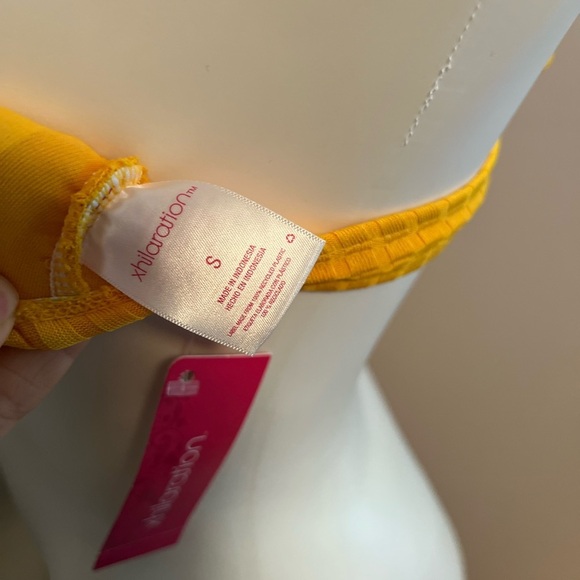 NWT Xhiliration yellow bikini top - Picture 5 of 6